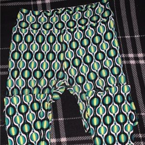 Fun OS Lula Roe leggings